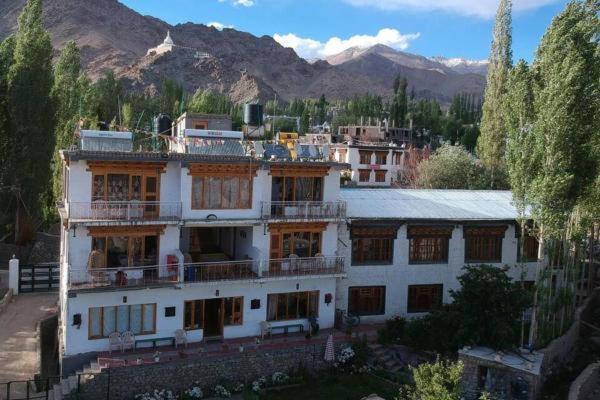 Yangphel House Leh Exterior photo